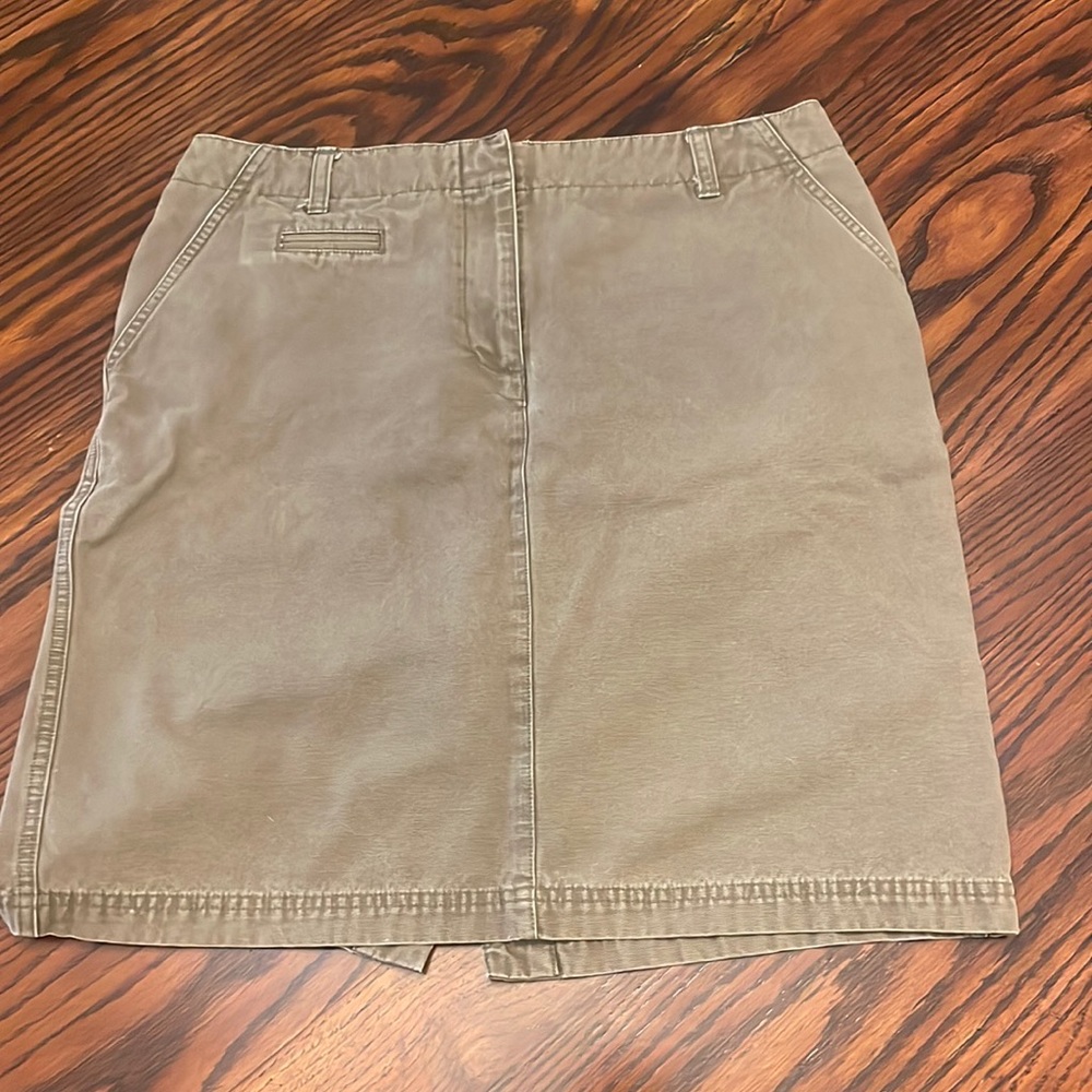 Green Isaac Mizrahi Skirt.